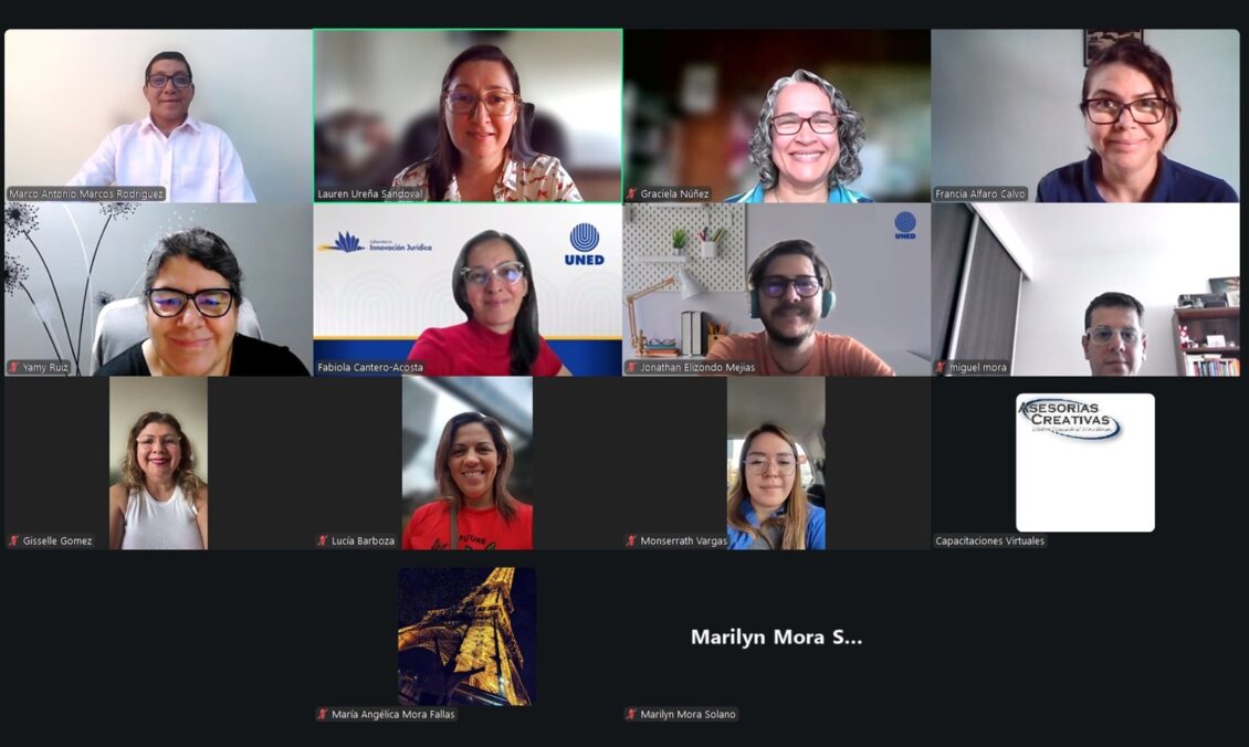 Personal de la UNED en una de las capacitaciones impartidas.